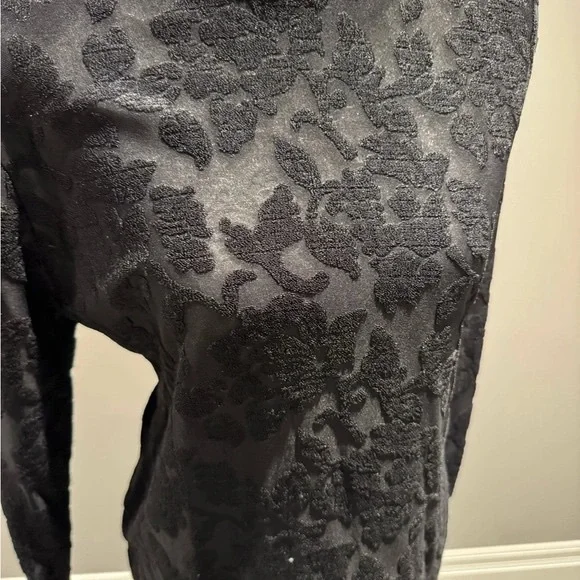 Elegant Black Lace Long Sleeve Womens Top - Picture 4 of 5